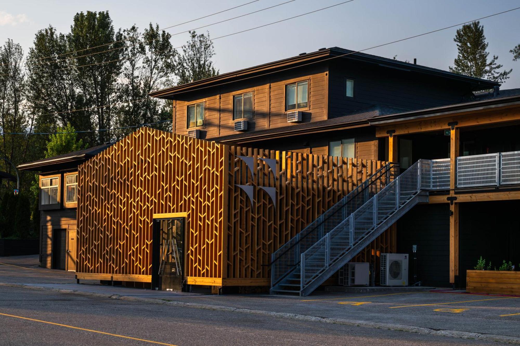 Vrge Revelstoke Hotel Exterior foto